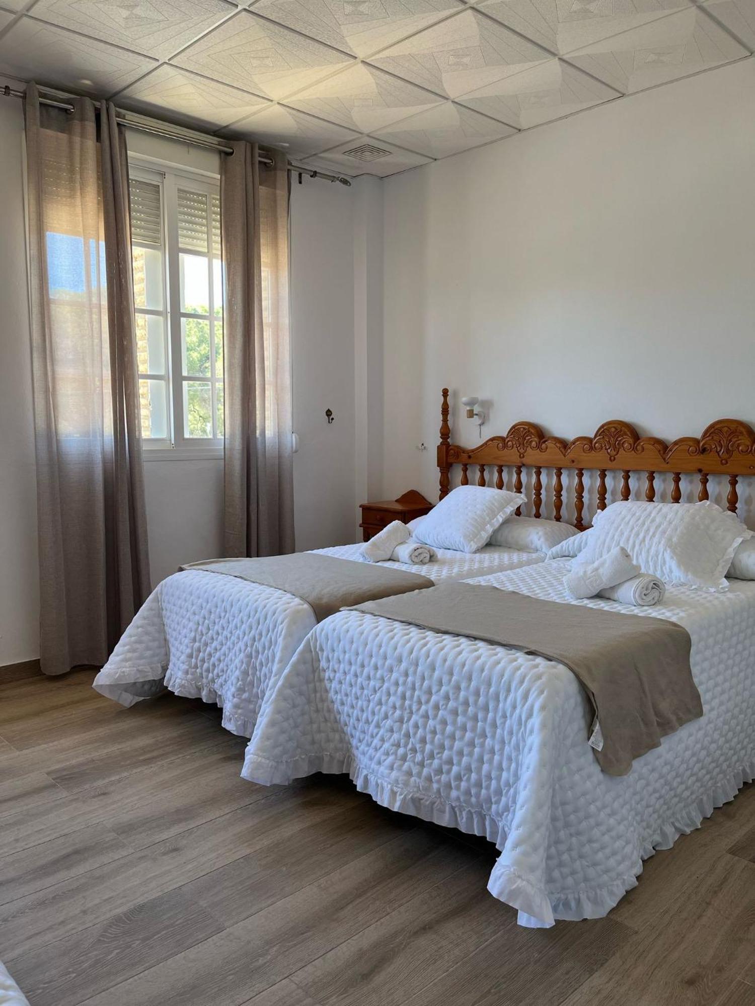 Hostal Quinto Pino Chipiona Exterior photo